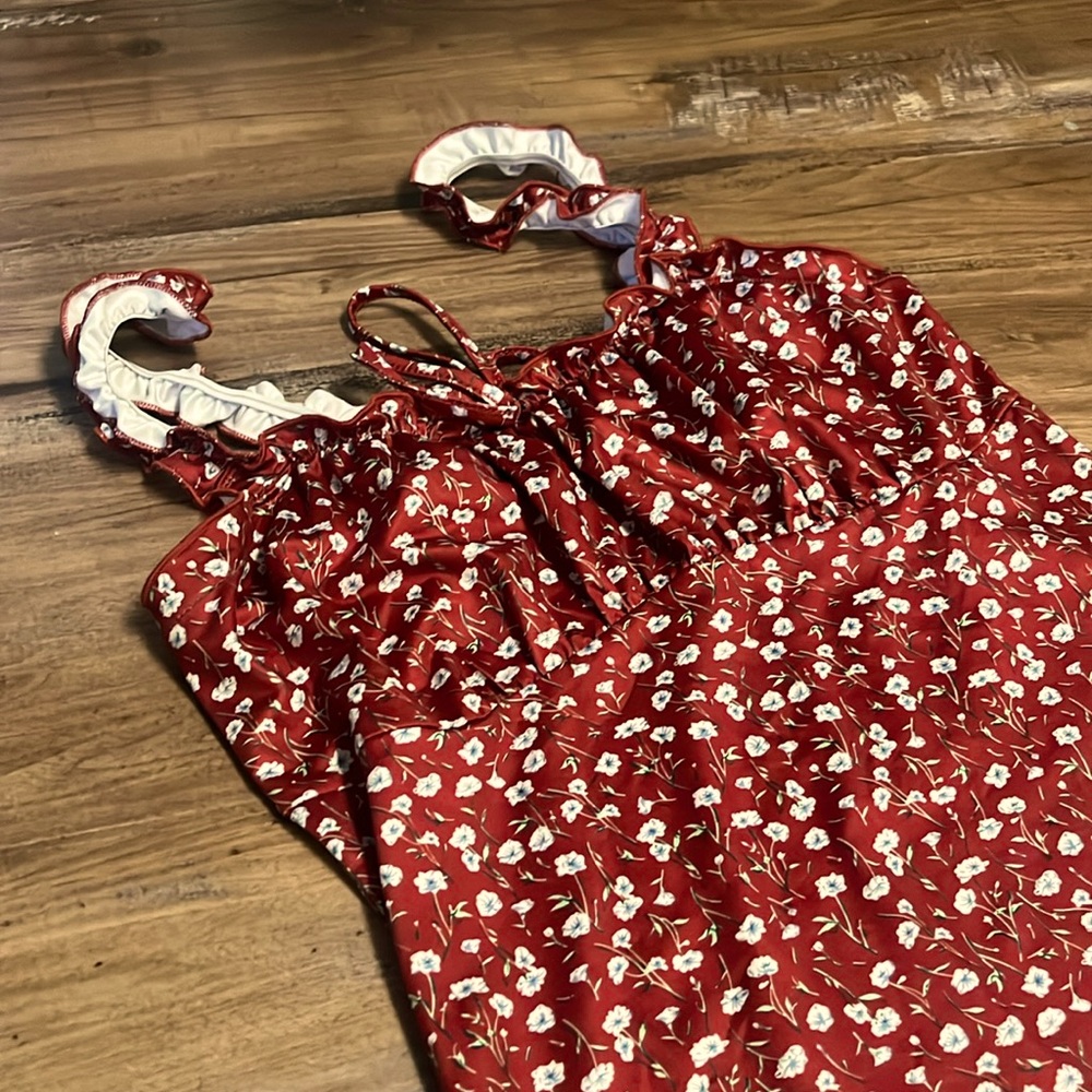 maroon flower tight dress from shein, new with tags and unworn